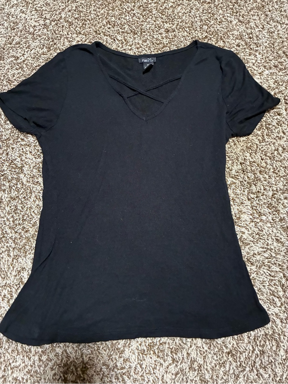 rue21 Black Short Sleeve Crisscross V-Neck Tee